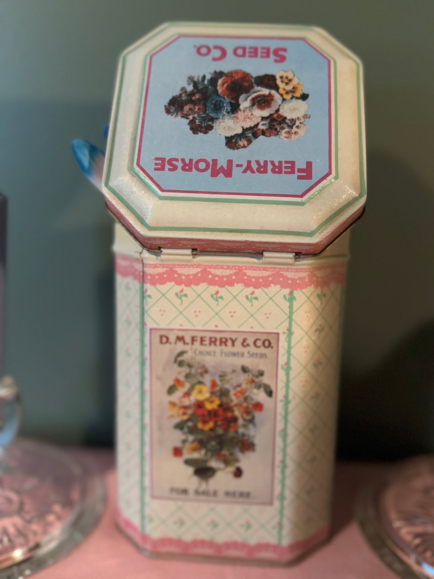 D.M. Ferry Floral Tin