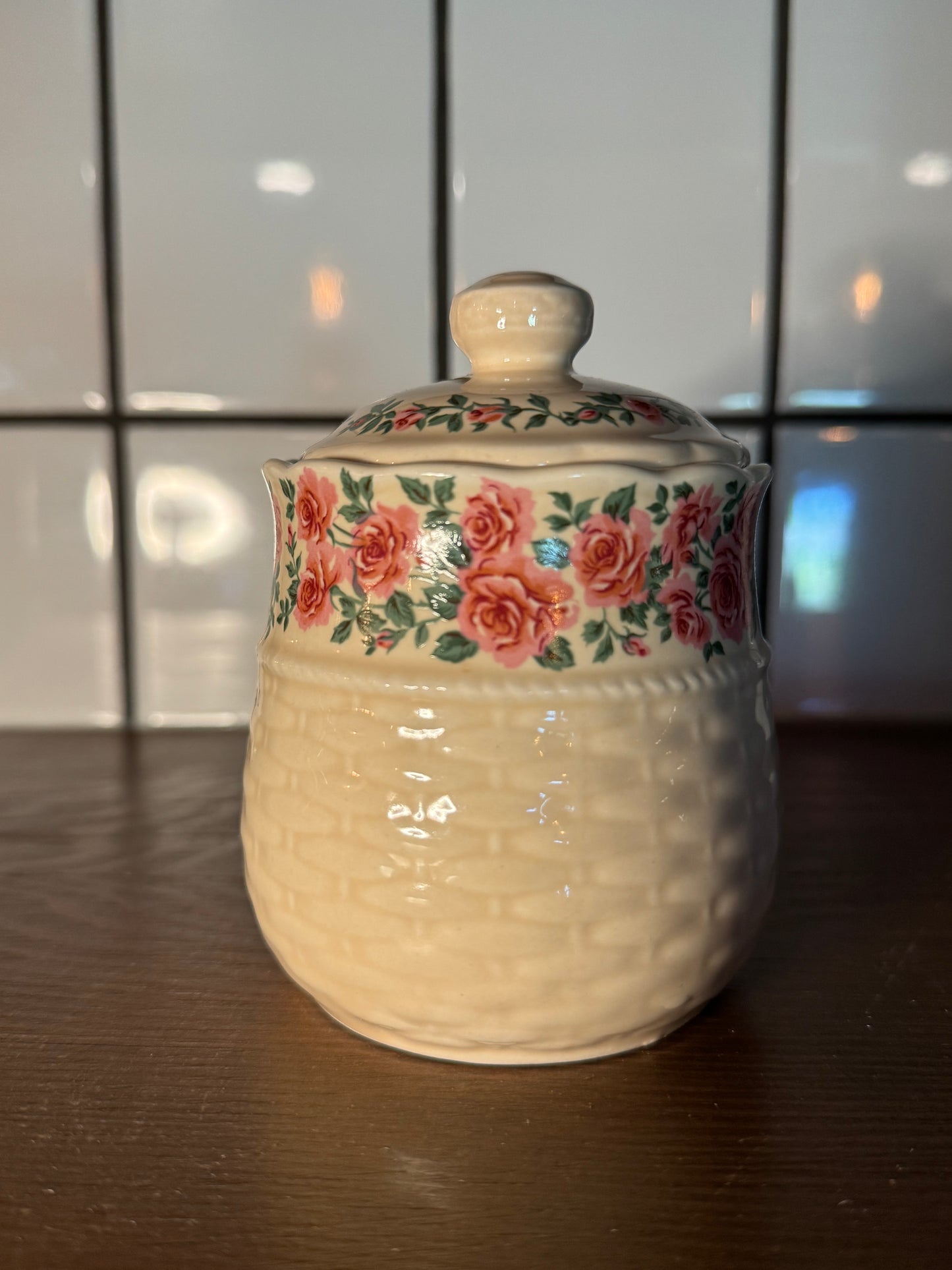 4 pc. set of ceramic decor