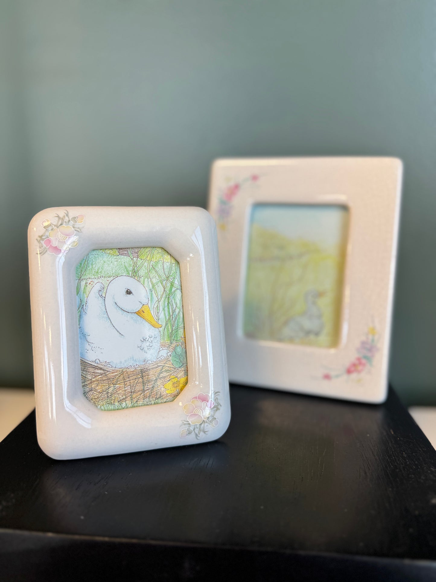 Pre-Loved Ceramic Floral Picture Frame
