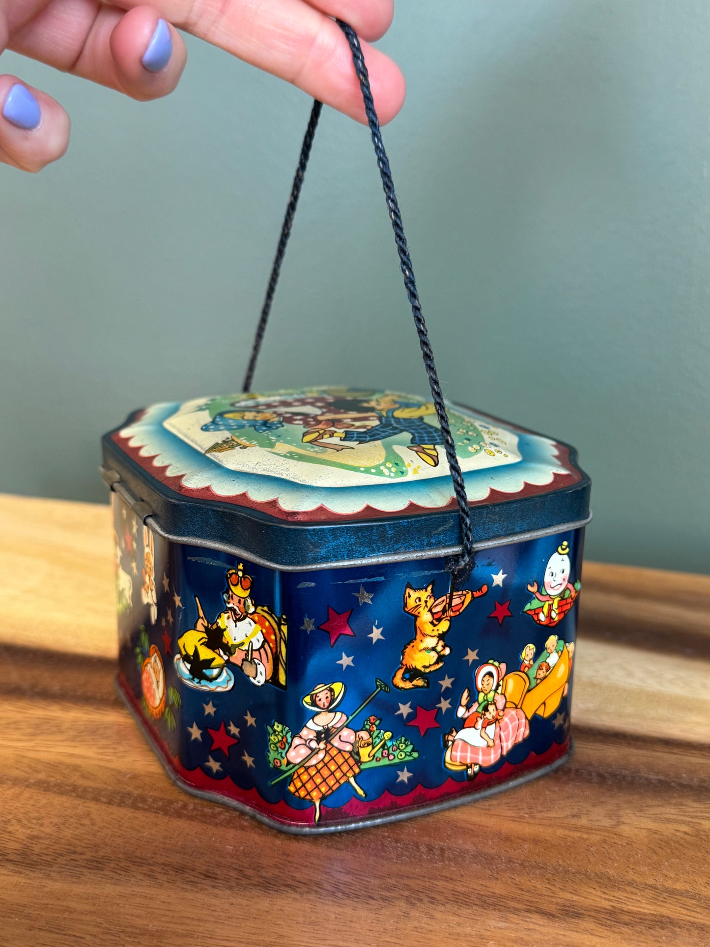 Pre-Loved Tin "Jack and Jill"