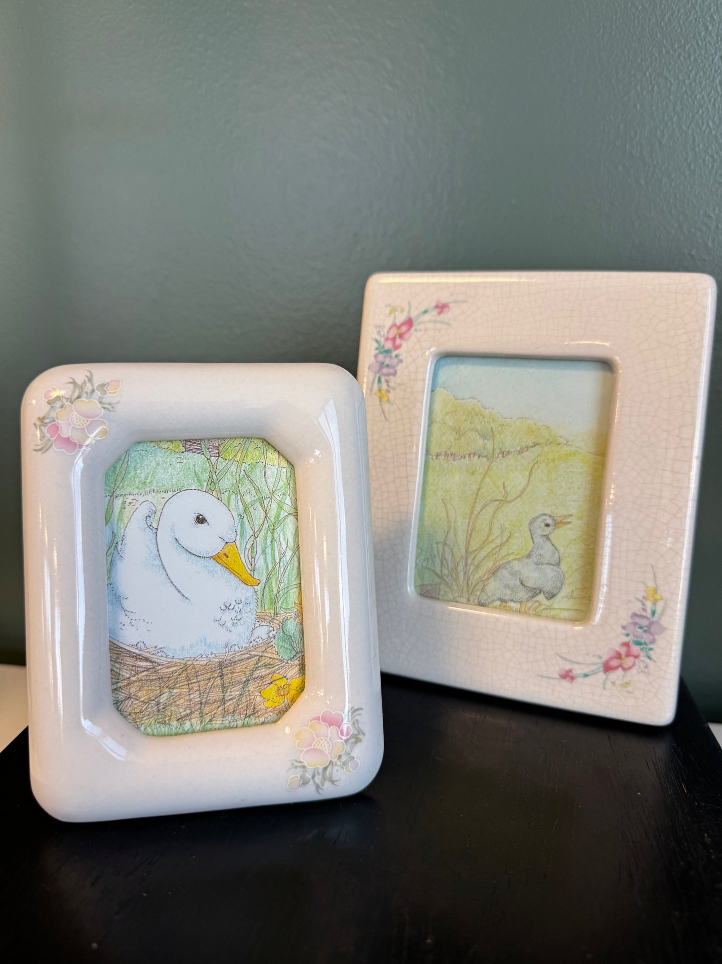 Pre-Loved Ceramic Floral Picture Frame