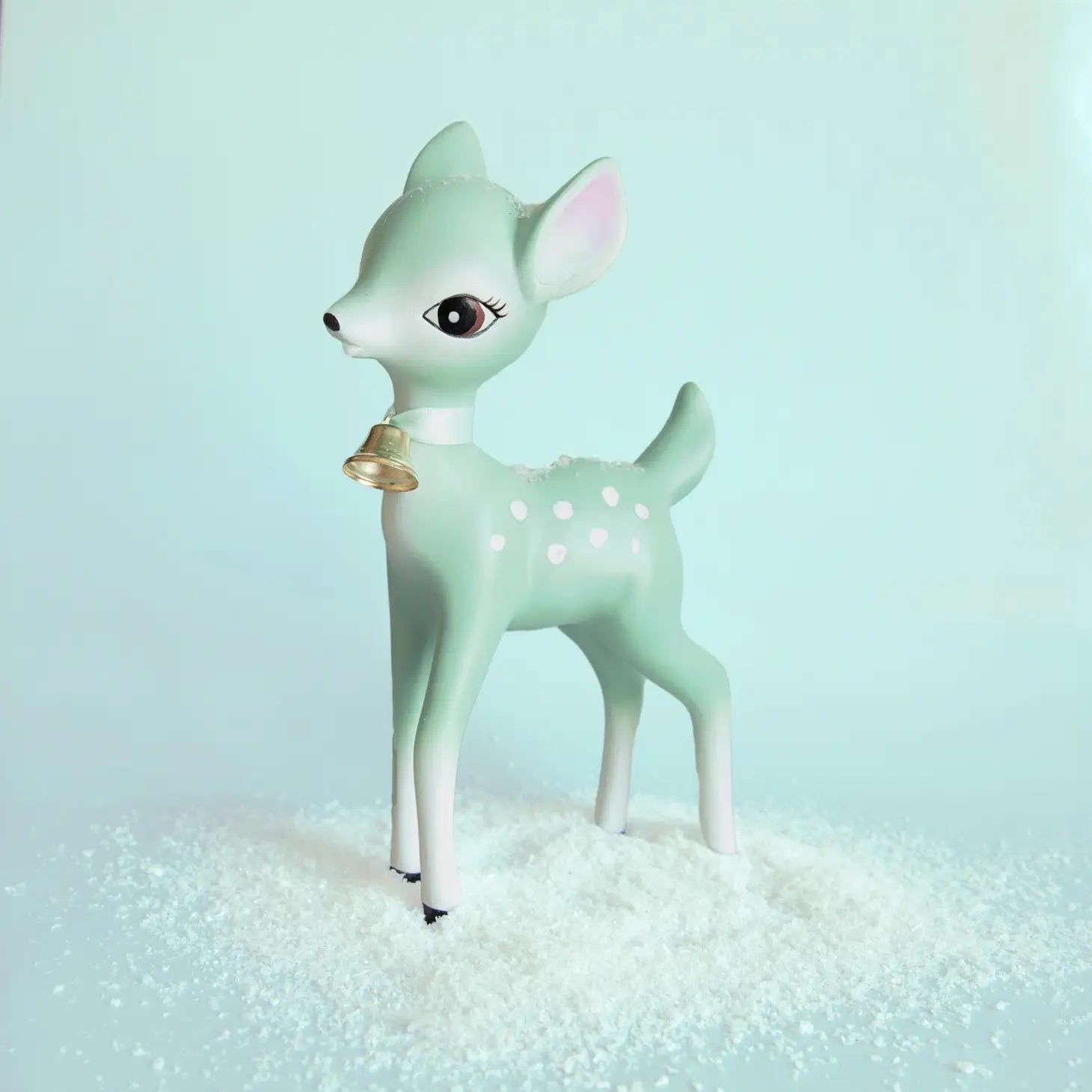 Retro Deer Figurine - Mint