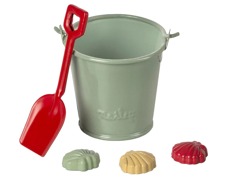 Beach Set-Shovel, Bucket and Shells