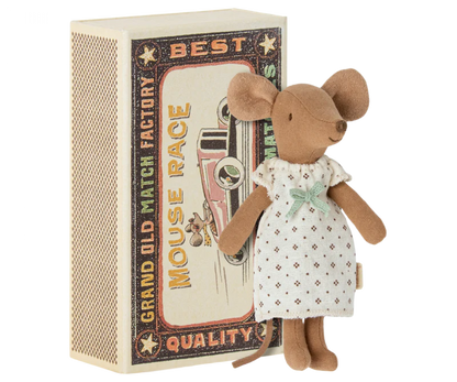 Big Sister Mouse in Matchbox - Nightgown