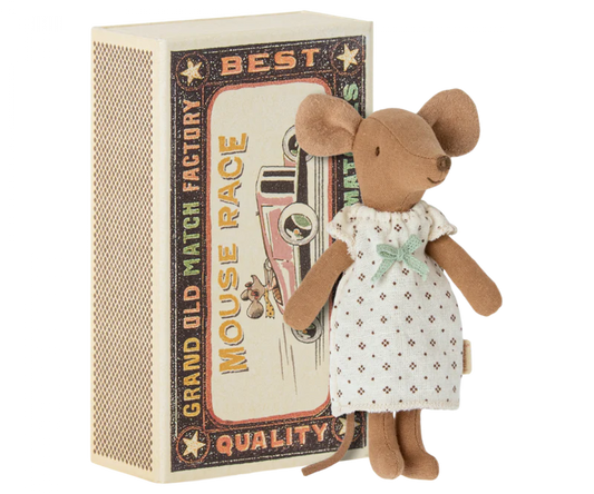 Big Sister Mouse in Matchbox - Nightgown