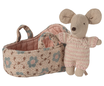 Baby Mouse in Carry Cot-Rose