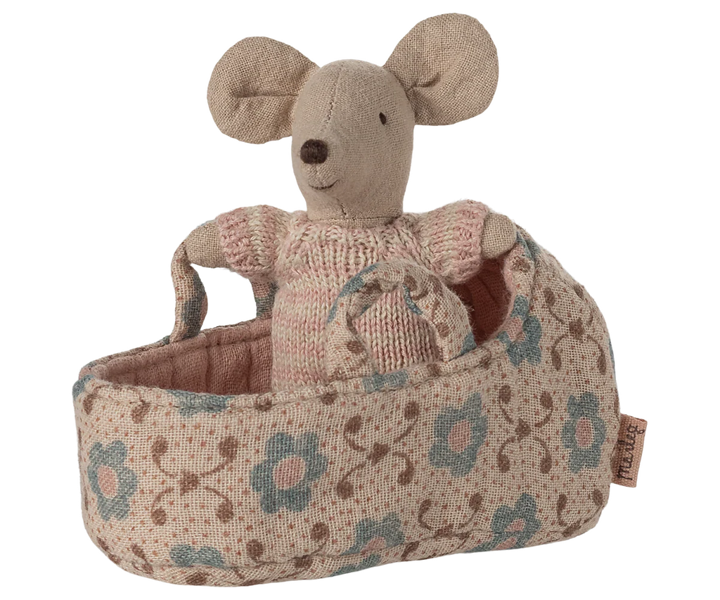 Baby Mouse in Carry Cot-Rose
