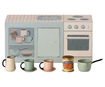 Kitchen Counter Mouse