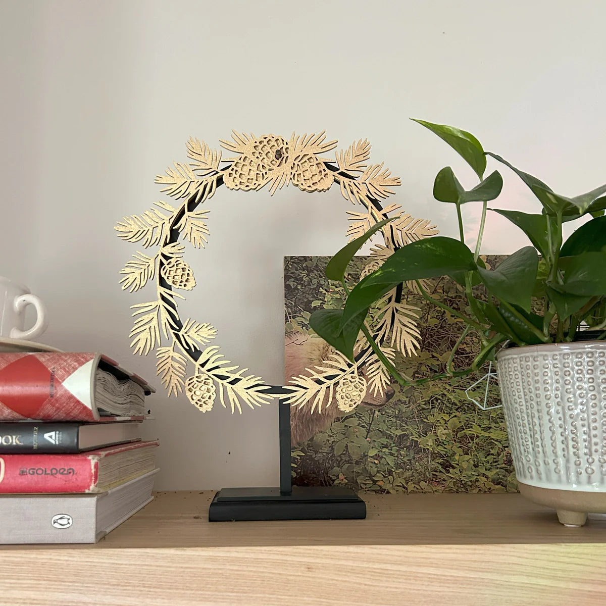 Little W Gold Wreath